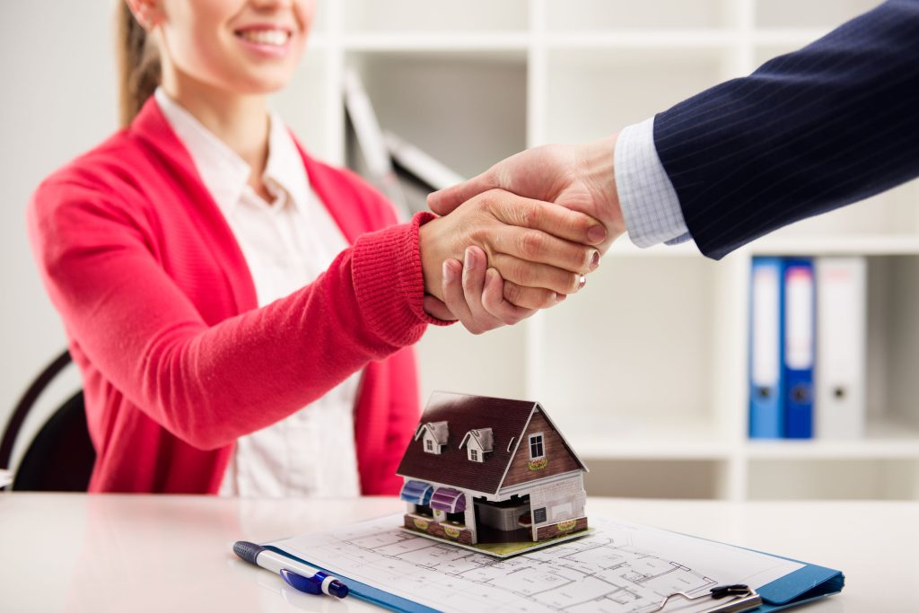 Pourquoi faire estimer son bien immobilier par un professionnel ?